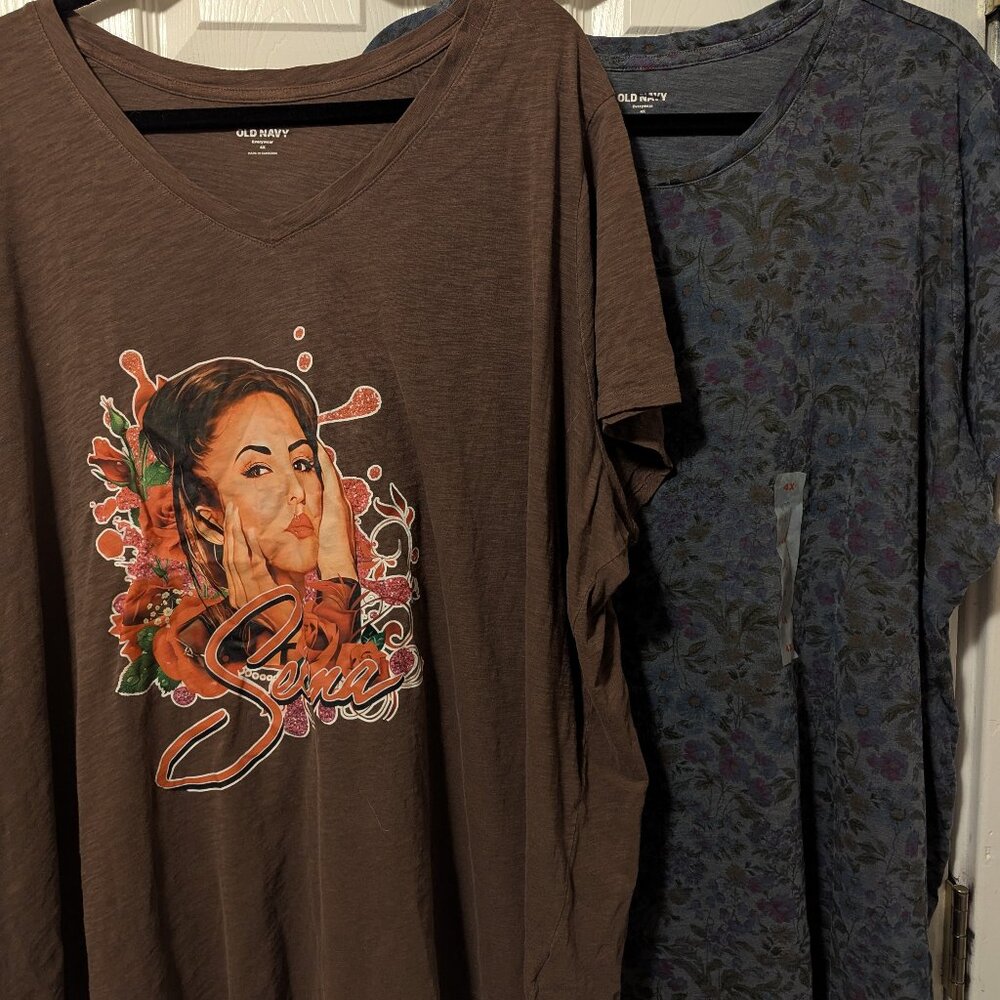 Old Navy 4x 2 Shirt Bundle - Selena Shirt & Floral Shirt